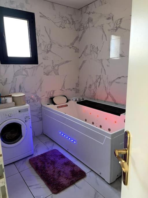 滨海克里耶勒Magnifique Appart Avec Jaccuzi公寓 外观 照片